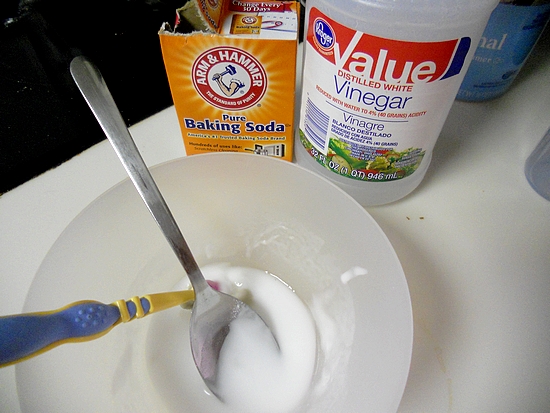 Baking soda and vinegar paste